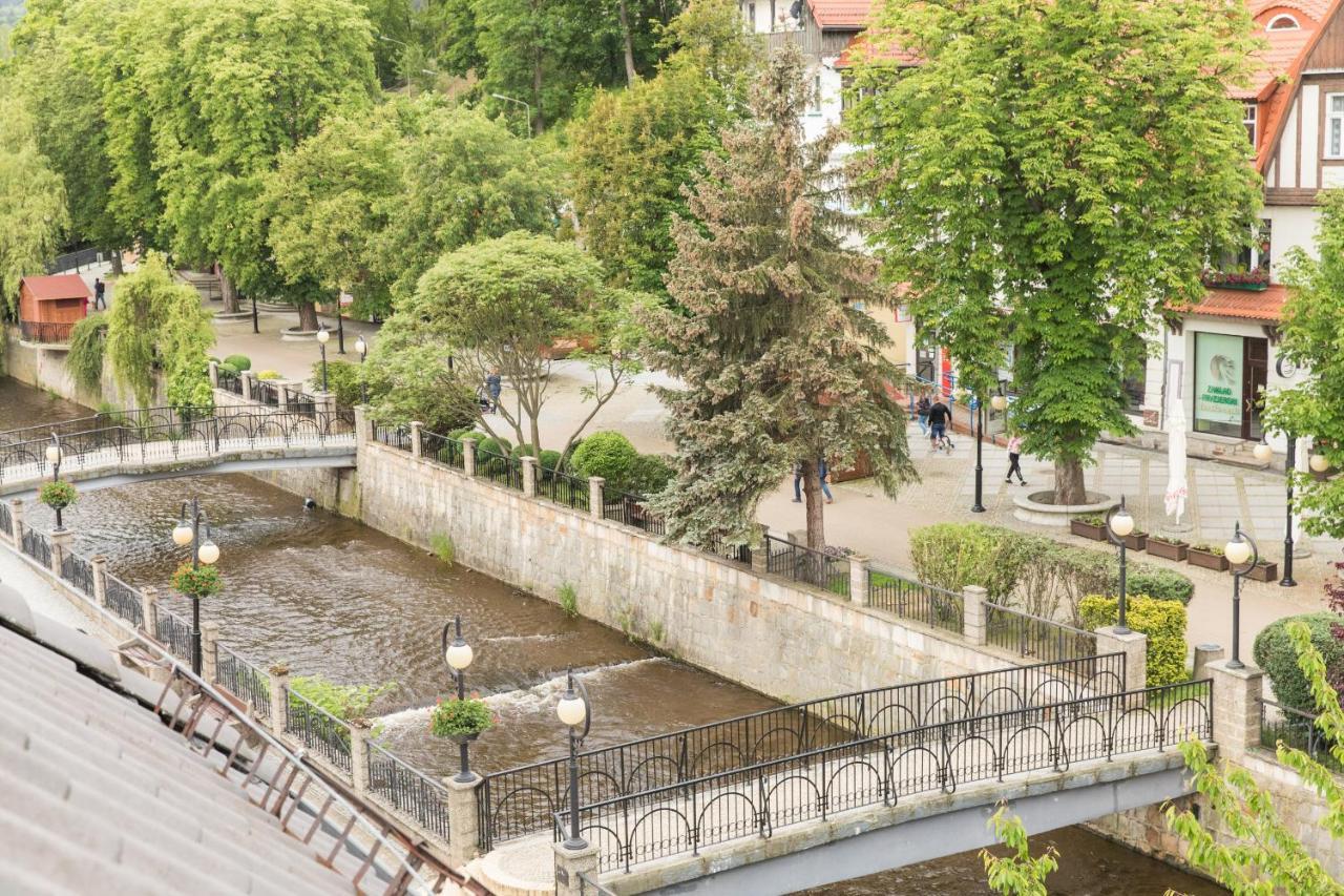 Apartament Przy Deptaku Z Miejscem Parkingowym Polanica-Zdroj Exterior photo